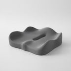 Ergonomisches Sitzkissen aus Memory-Foam | Keilform, 50 kg/m³