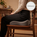 Ergonomisches Sitzkissen aus Memory-Foam | Keilform, 50 kg/m³